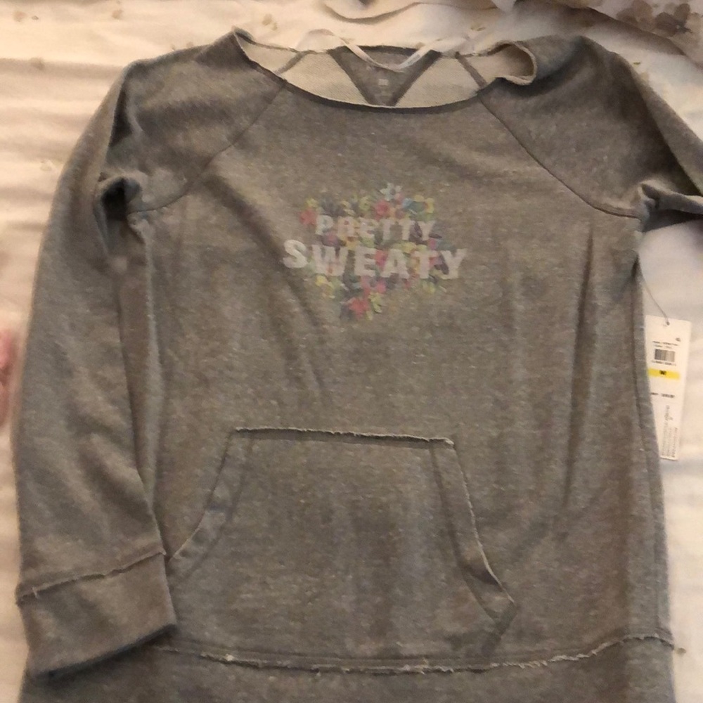 NWT Kenzie gray sweatshirt med